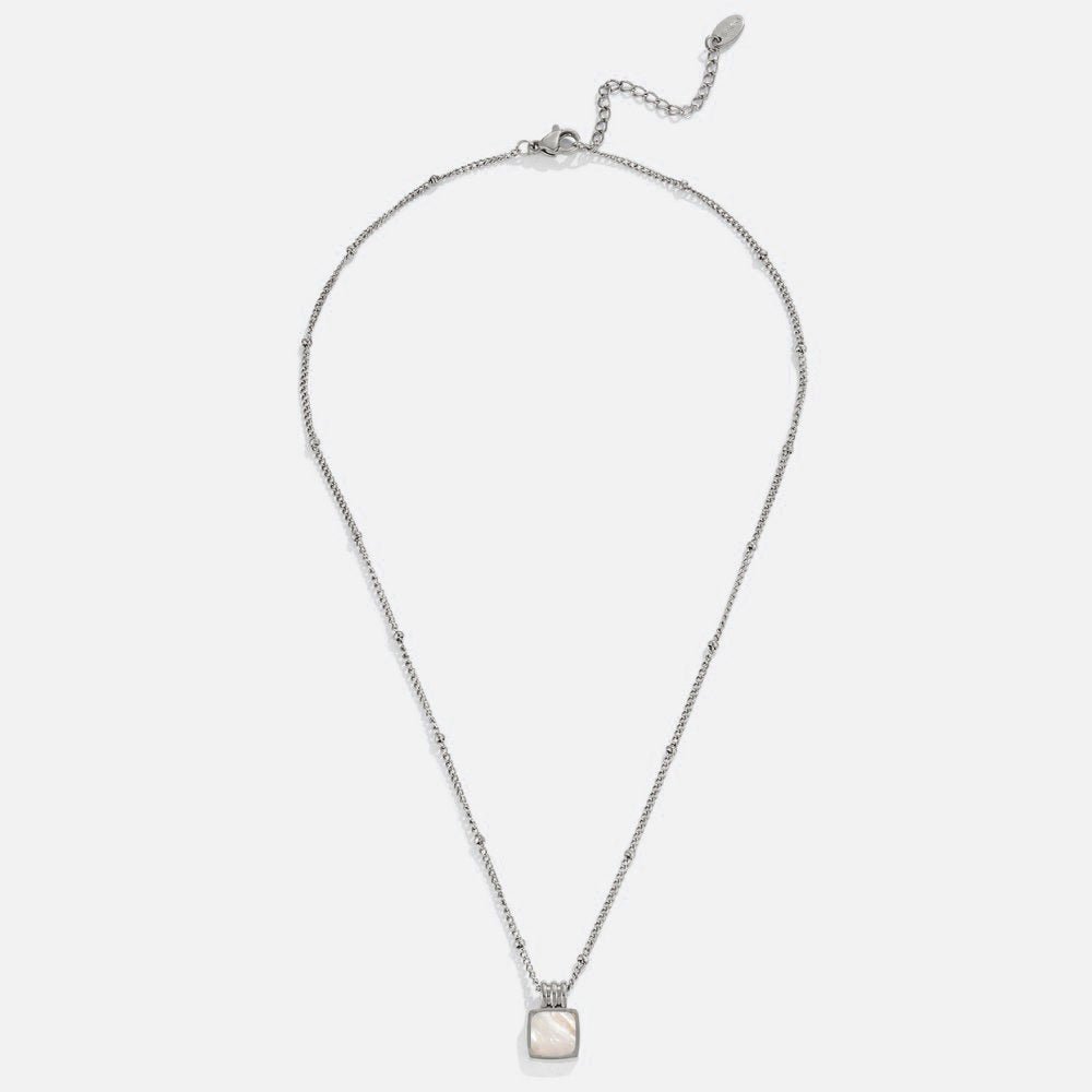 Collar Colgante de Plata con Concha Blanca Lucía