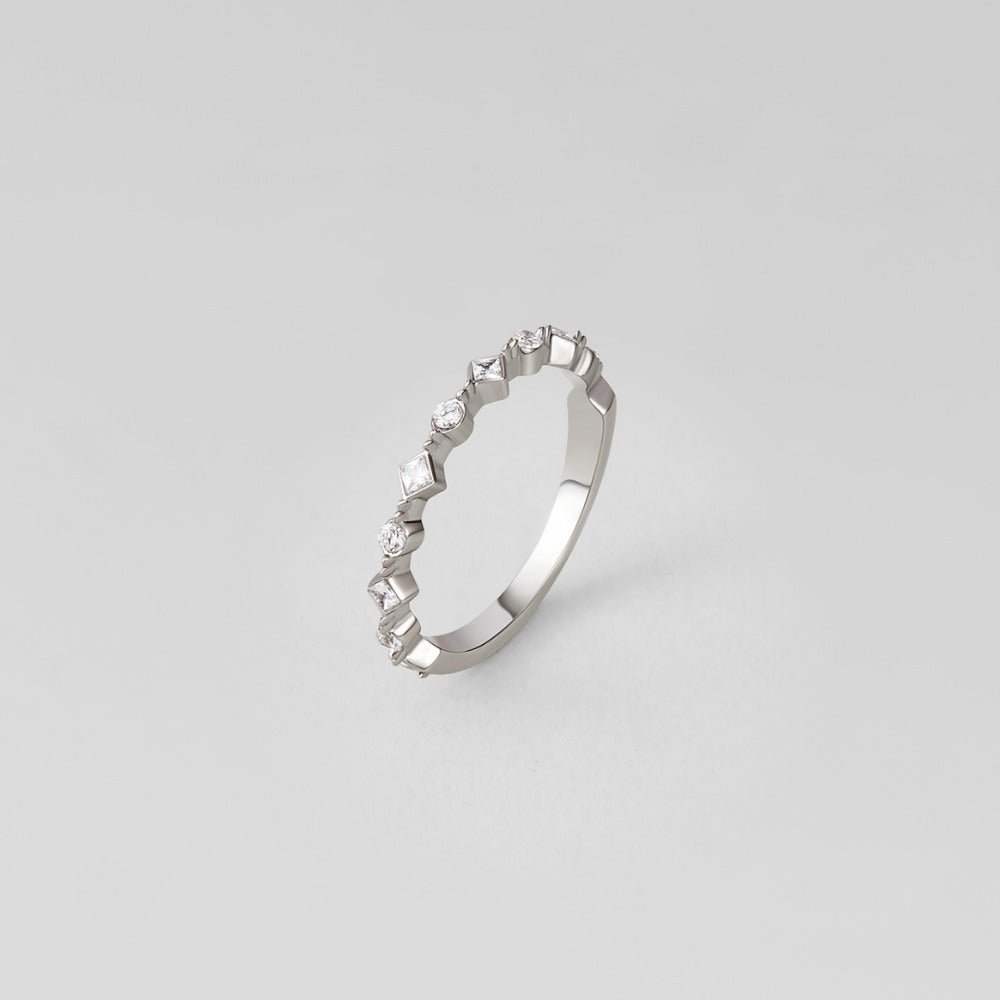 Anillo Milana de plata con cristales