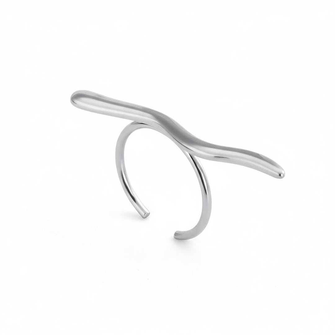 Anillo minimalista de rama dorada
