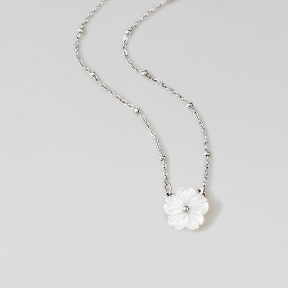 Collar de Flor de Azahar Plateado