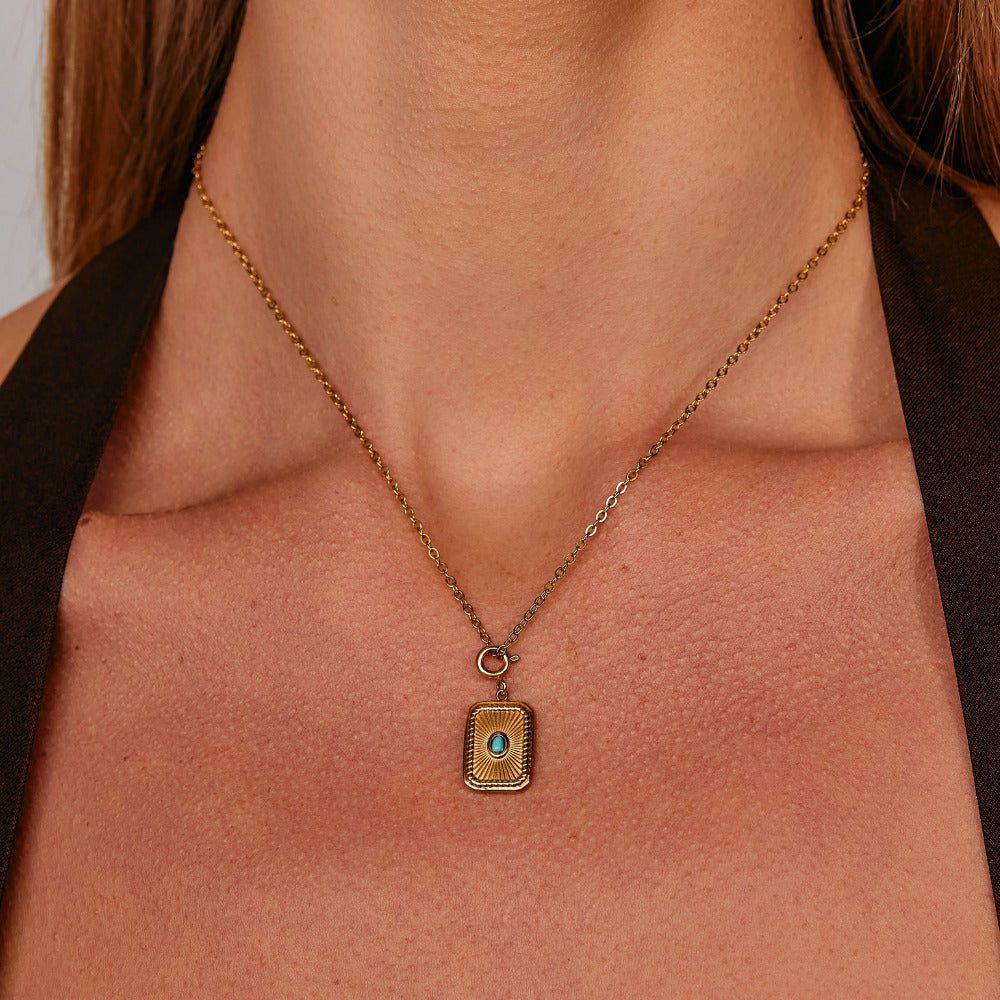 Collar sencillo con dije de cadena