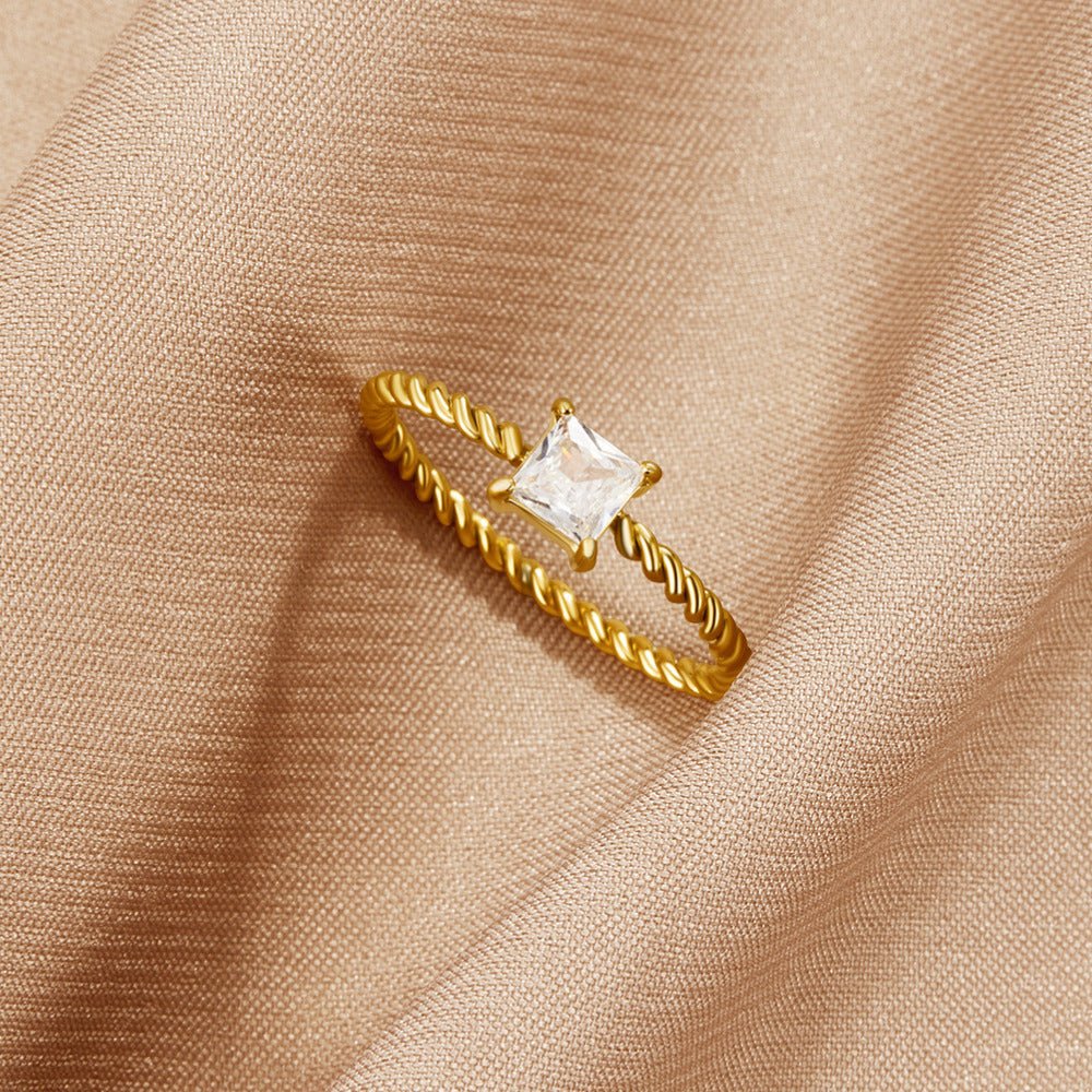 Anillo trenzado Sofia Crystal