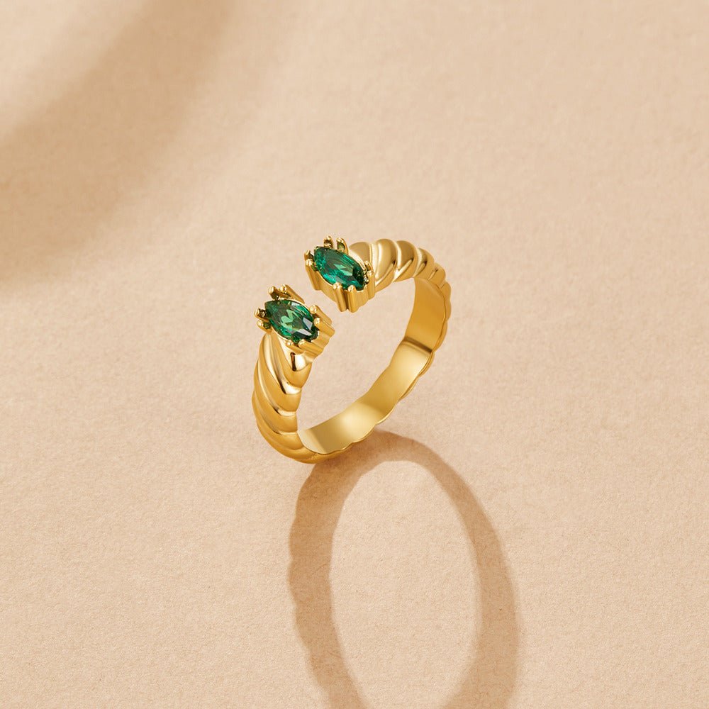 Anillo Tara Vintage con Esmeralda