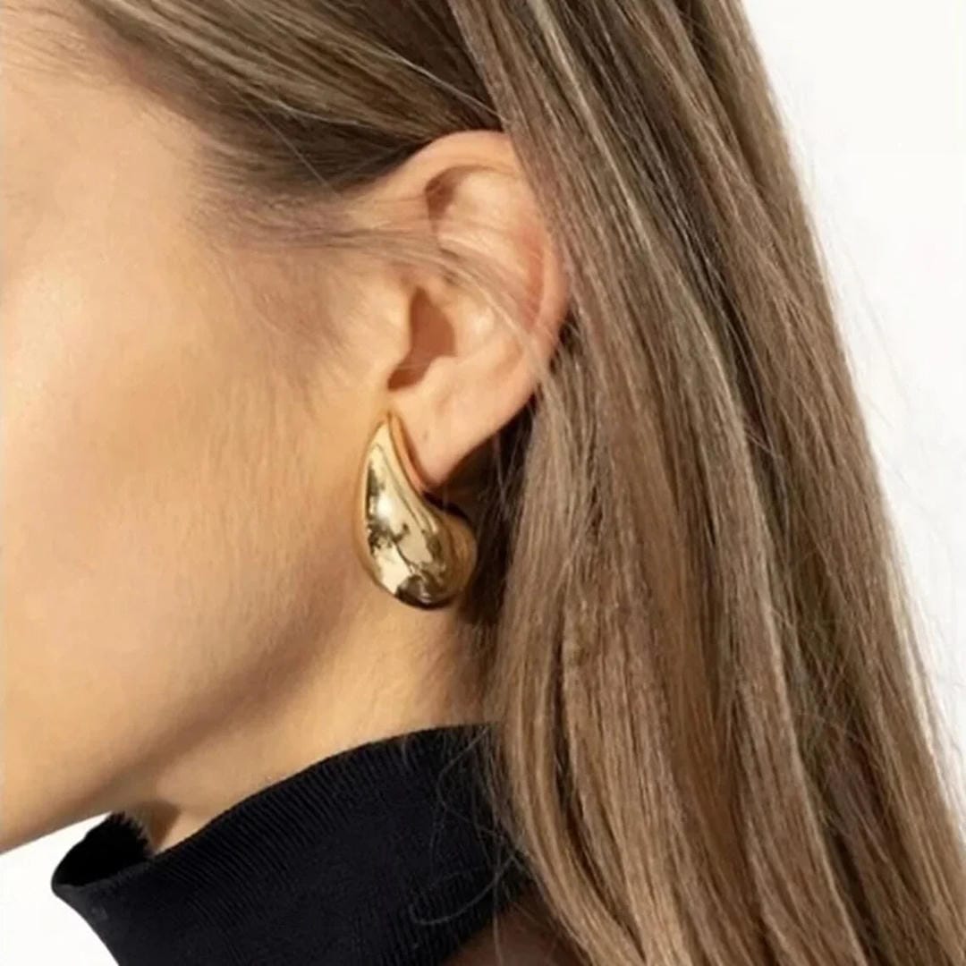 Aretes de lágrima brillantes