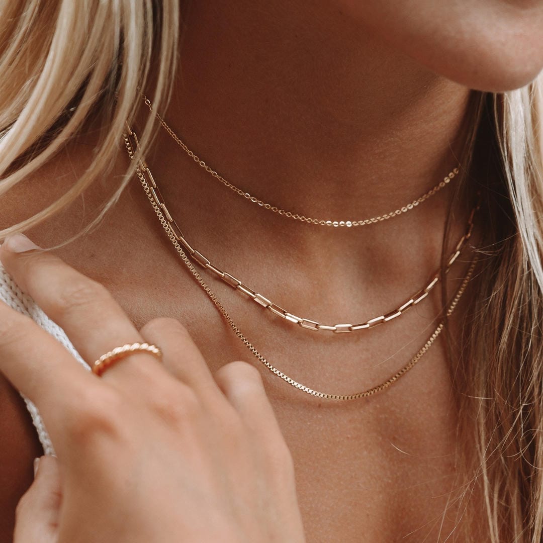 Collar triple de oro para el día a día