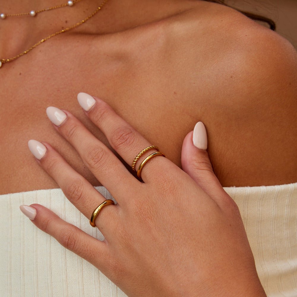 Anillo de oro Tyra Retorcido