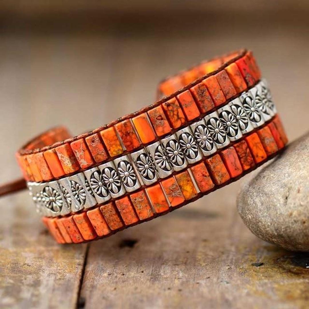 Pulsera envolvente bohemia con loto