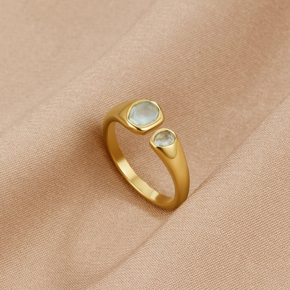 Anillo envolvente de aguamarina antiguo