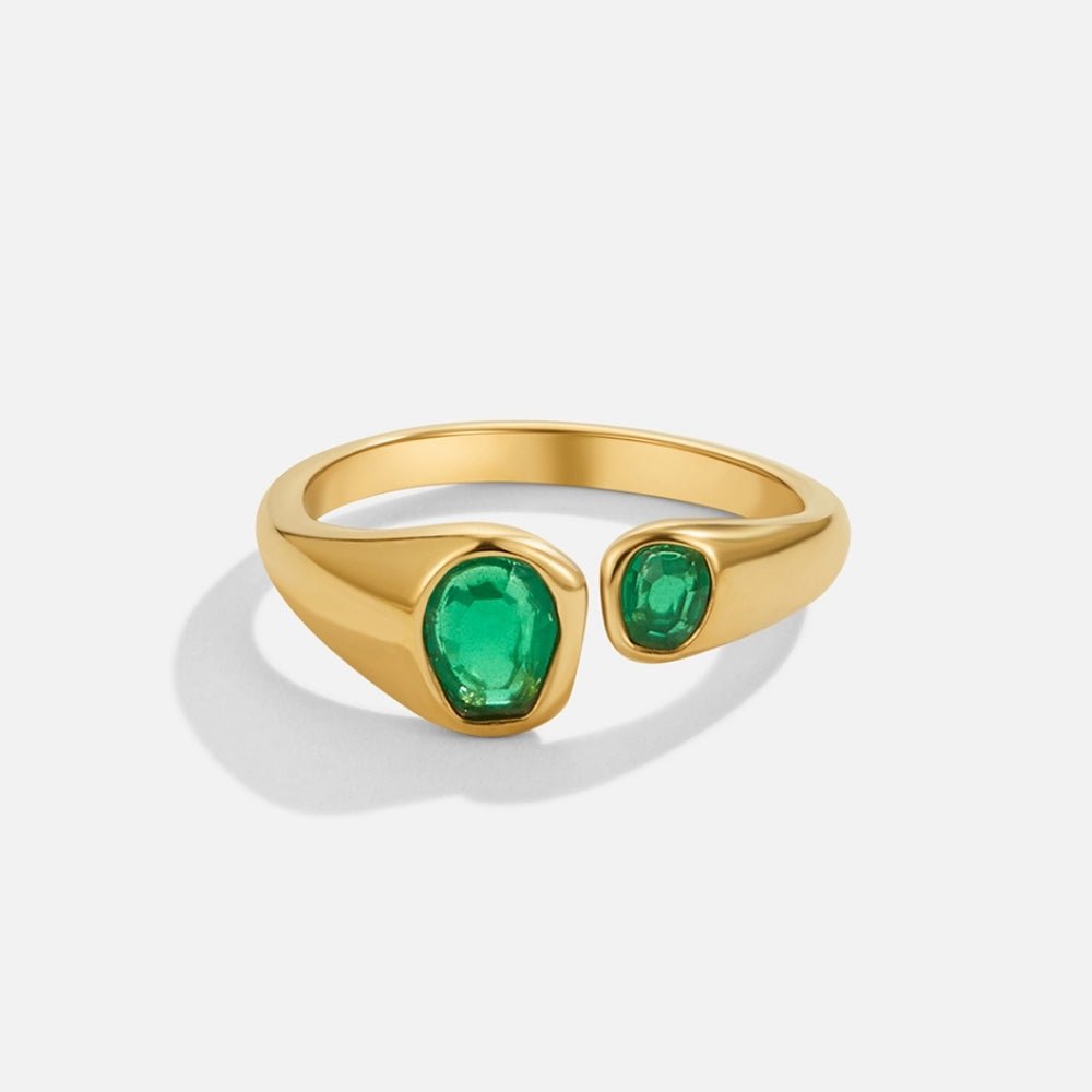 Anillo Envolvente Vintage con Esmeralda Verde