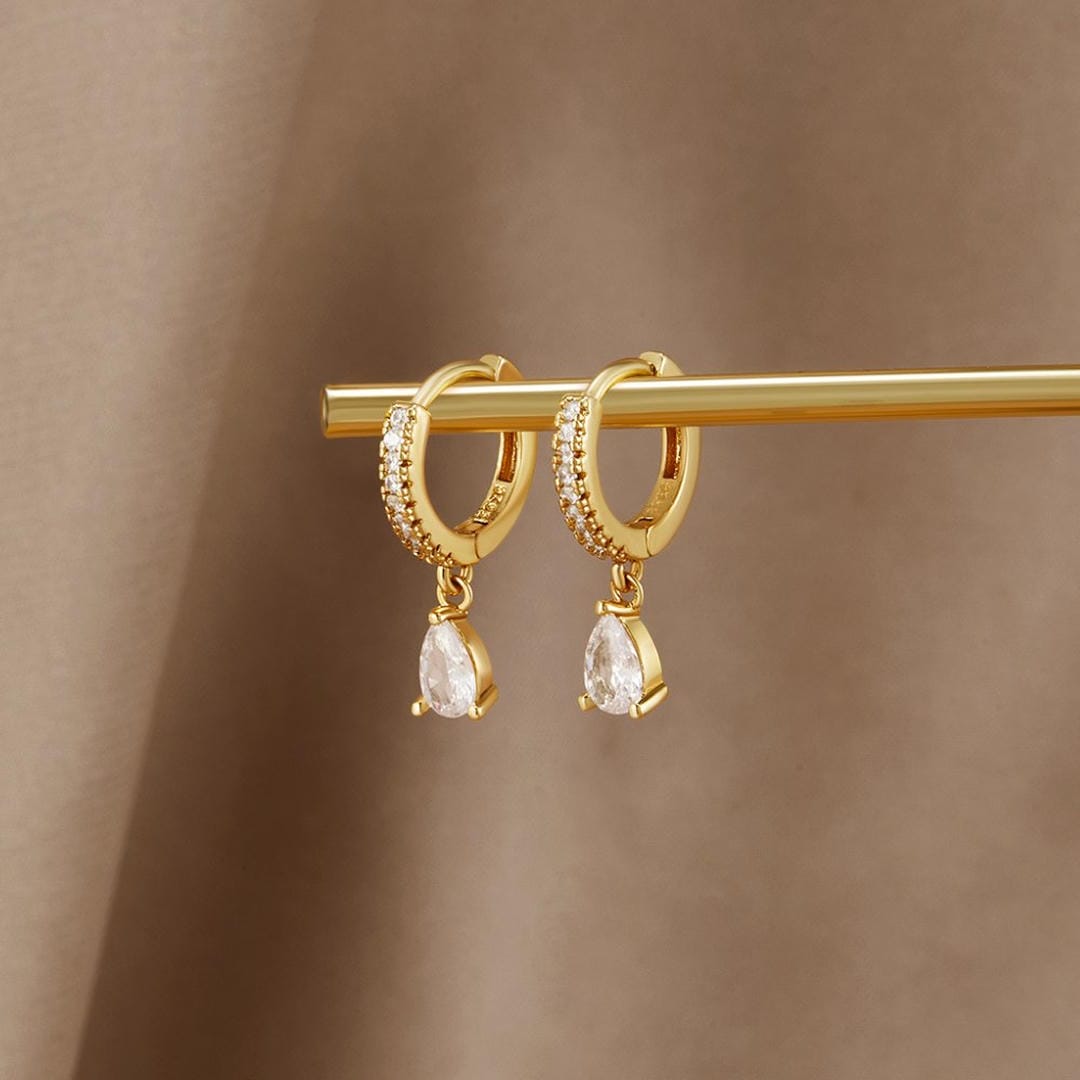 Aretes de Oro con Cristales